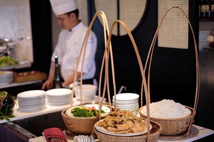 Đồ ăn luôn được Kavo Travel chú trọng để đảm bảo đến tay du khách dược chất lượng nhất