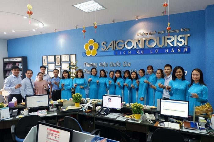 Đội ngũ nhân viên của Saigontourist 