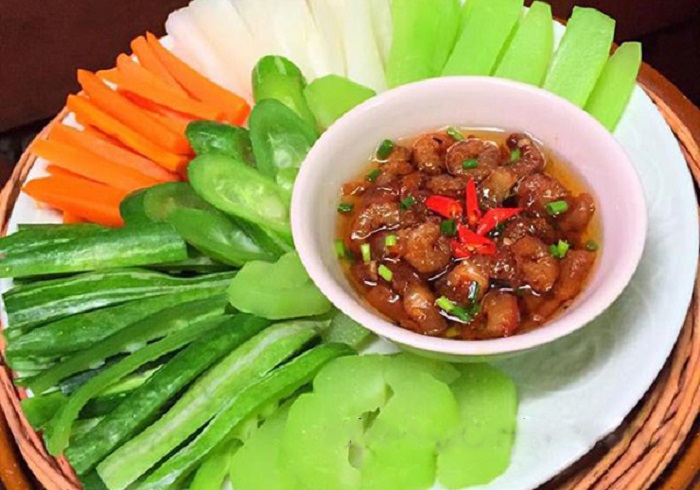 Tôm nõn khô quẹt chấm rau củ